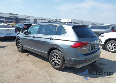 2018 Volkswagen Tiguan из США, поврежденный, VIN 3VVHP65N5JM072818